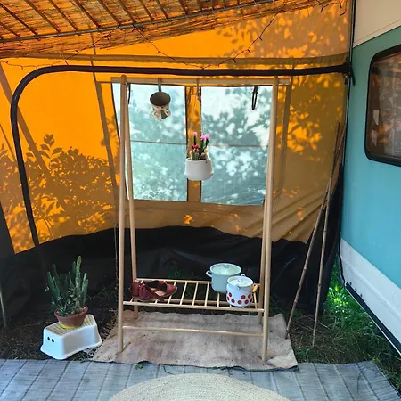Kemping Limette Caravan *